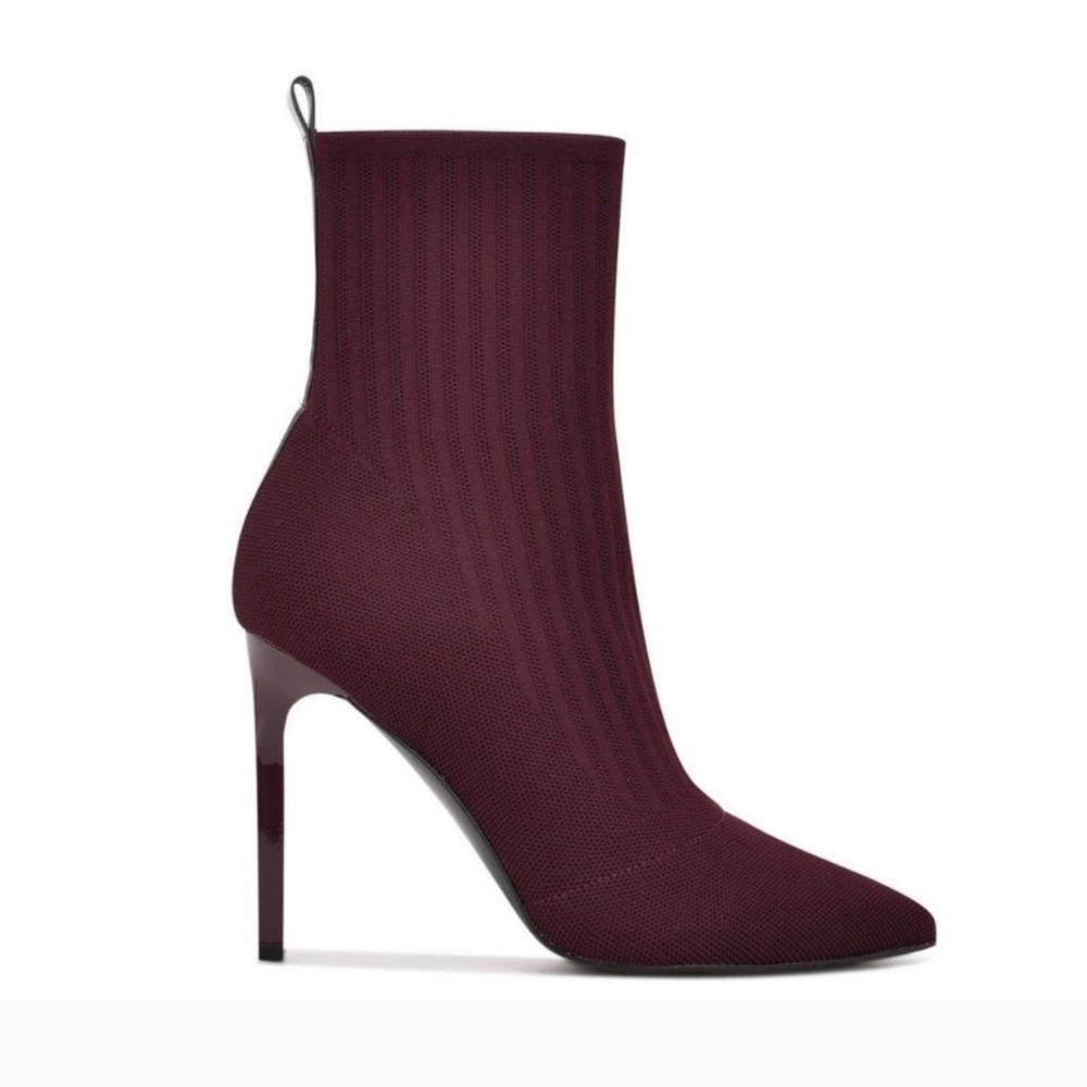 Nine West ankle booties Red